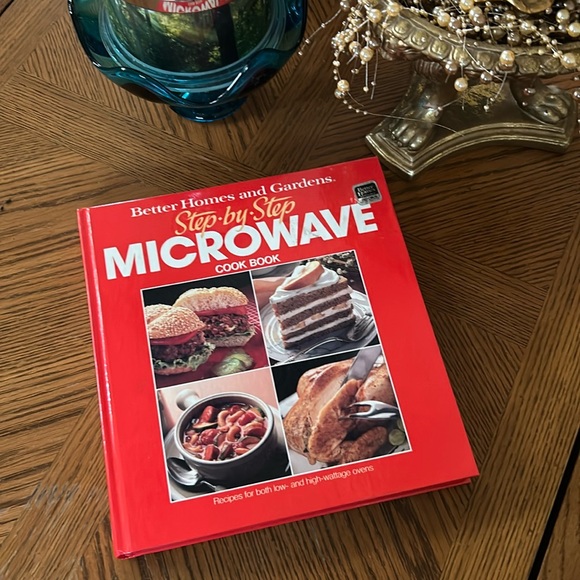 Better Homes and Gardens Step-By-Step
Microwave Cook Hardback Book - Picture 1 of 8